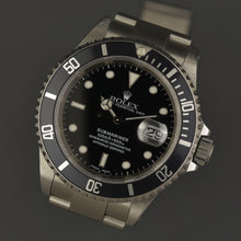 Load image into Gallery viewer, Rolex Submariner 16610 Full Set SEL LC100