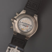 Load image into Gallery viewer, Girard Perregaux Laureato Evo 3