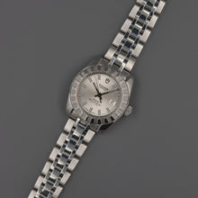 Load image into Gallery viewer, Tudor Classic 22010