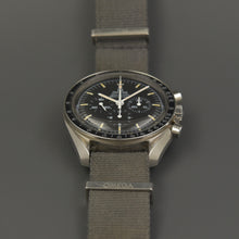 Load image into Gallery viewer, Omega Speedmaster Moonwatch