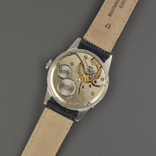 Load image into Gallery viewer, Universal Geneve Triple Salmon