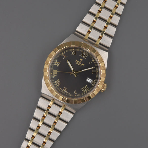 Tudor Royal 38