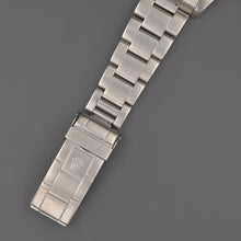 Load image into Gallery viewer, Rolex Submariner 1680 - ALMA Watches