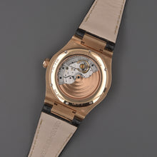 Load image into Gallery viewer, Girard-Perregaux Laureato 18K