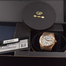 Load image into Gallery viewer, Girard-Perregaux Laureato 18K