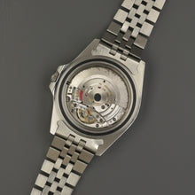 Load image into Gallery viewer, Rolex GMT Master 16700 - ALMA Watches