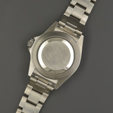 Load image into Gallery viewer, Rolex Submariner 16610 SEL Full Set - ALMA Watches