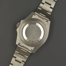 Load image into Gallery viewer, Rolex Submariner 126610