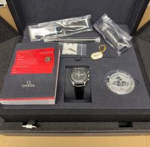 Load image into Gallery viewer, Omega Speedmaster Professional