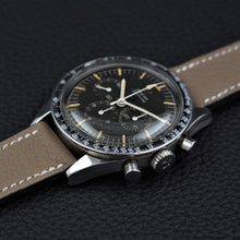 Load image into Gallery viewer, Omega Speedmaster Ed White Chocolate dial
