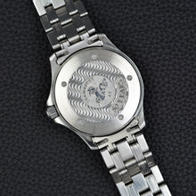 Load image into Gallery viewer, Omega Seamaster GMT &quot;James Bond&quot;