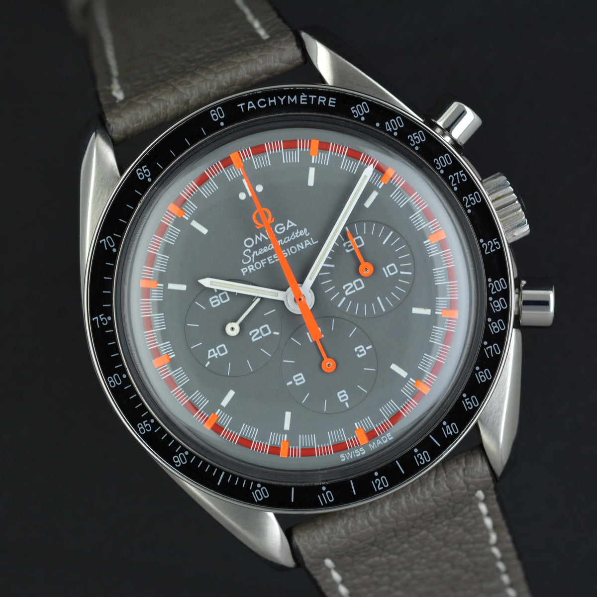 Omega Speedmaster Japan Racing Dial – ALMA Watches