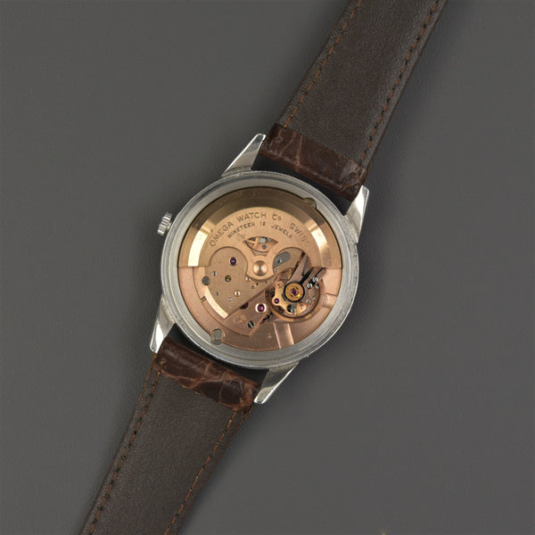 Omega 2981 Salmon dial