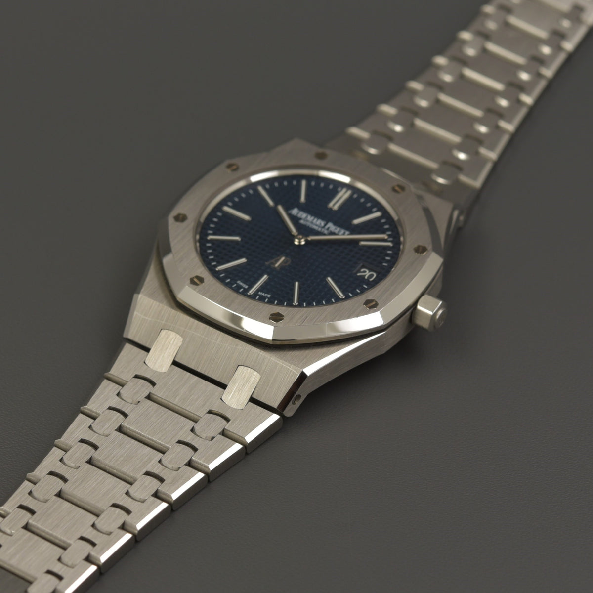 Audemars Piguet Royal Oak 15202 ST Jumbo – ALMA Watches